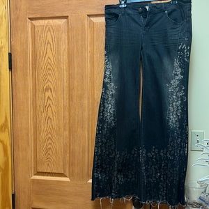 Free People black flare bell bottom jeans Size 29. Excellent used condition.